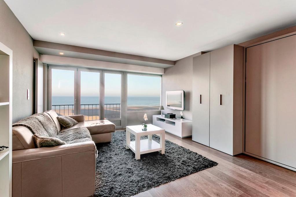 오스텐드 Montezuma Luxe Studio Met Frontaal Zeezicht Zonder Aparte Slaapkamer 아파트 외부 사진
